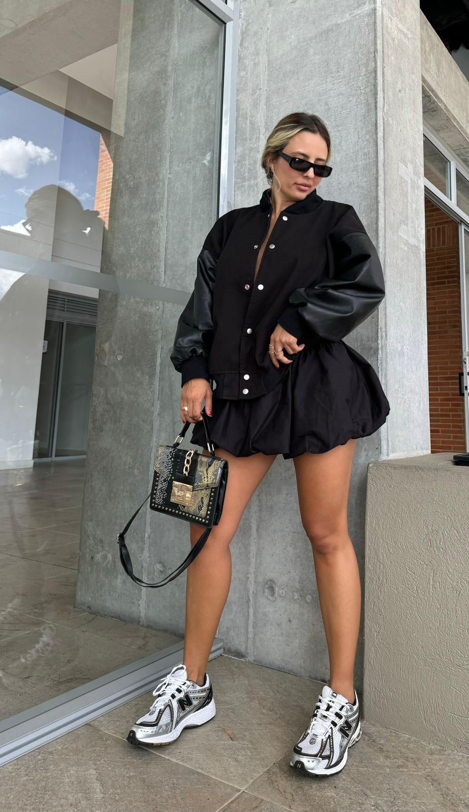 12-043 Ruffle Elegance Falda