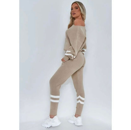 3-559 Conjunto en hilo líneas blancas