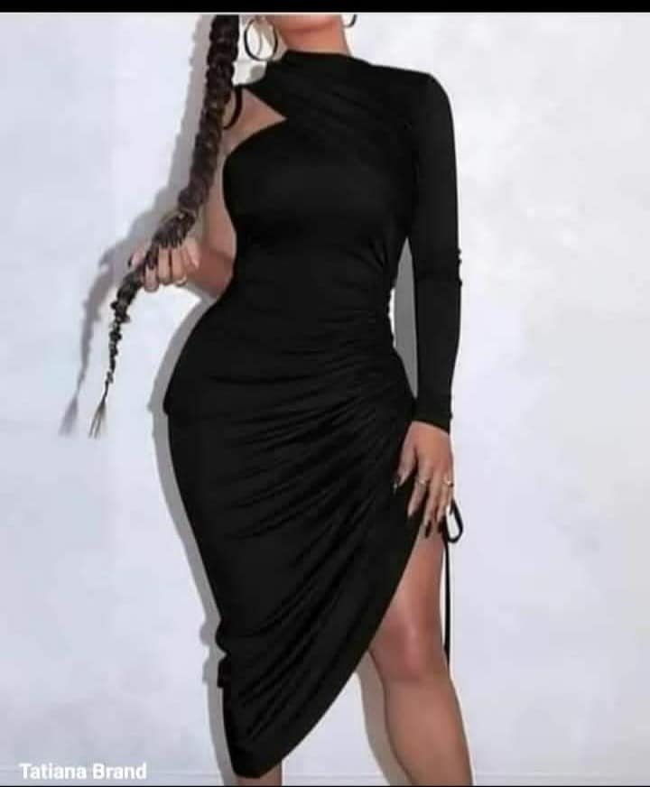 39-134 Vestido una manga recogido