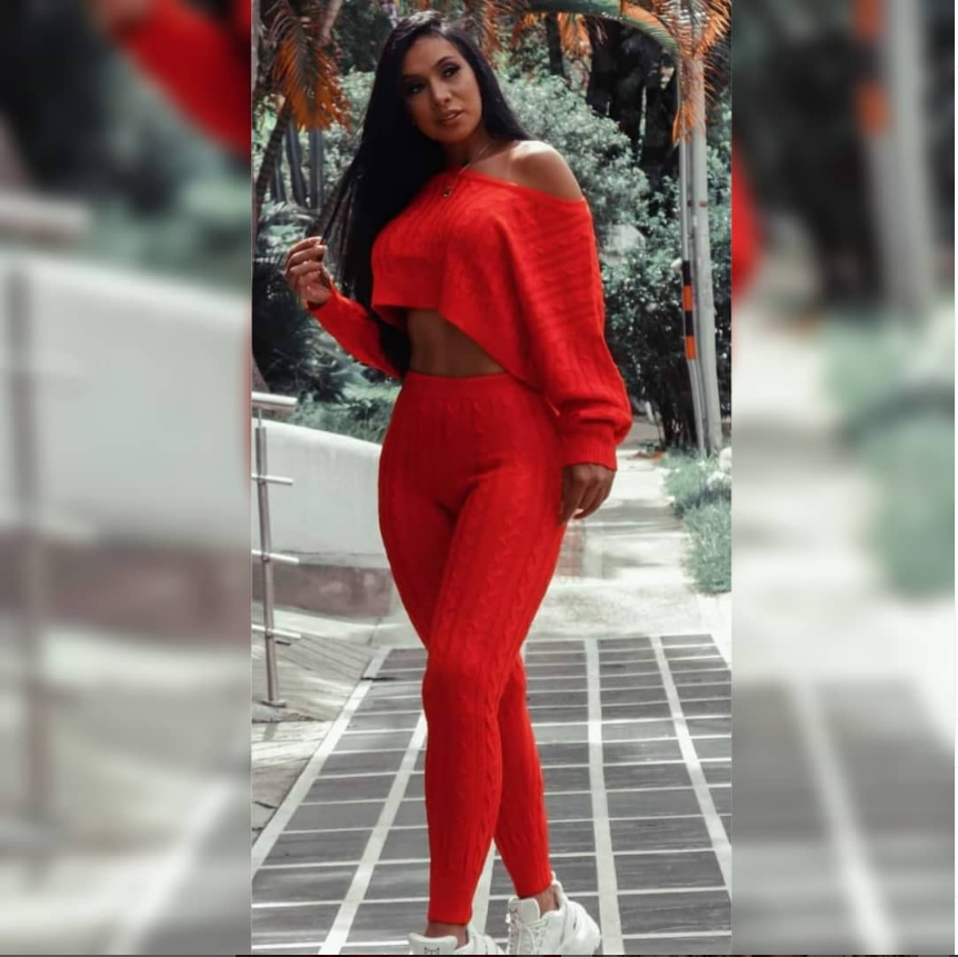 3-454 Conjunto en hilo