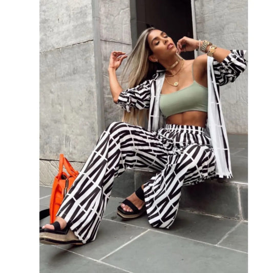 3-548(2) set de mujer. Pantalon y blusa.