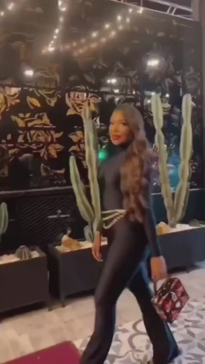 50-180 Enterizo espalda descubierta bota campana