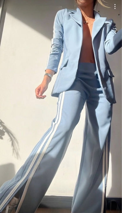 3-558. Set para mujer. blazer pantalon y blusa