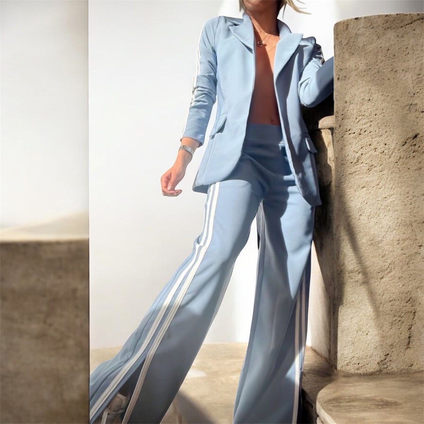 3-558. Set para mujer. blazer pantalon y blusa