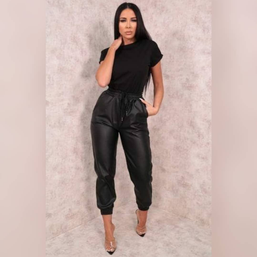 Pantalón cuerina 3-515